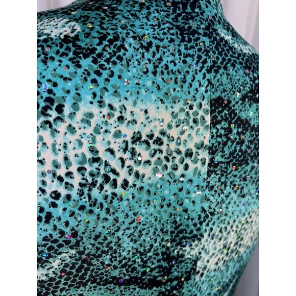 knit top jeweled collared green animal print - Picture 6 of 9